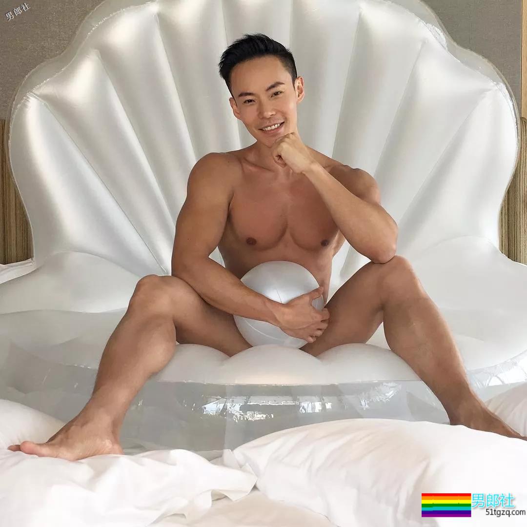 健体俊男肌霸泳裤秀，每一寸肌肉都是亮点，大饱眼福！ - 51虹马