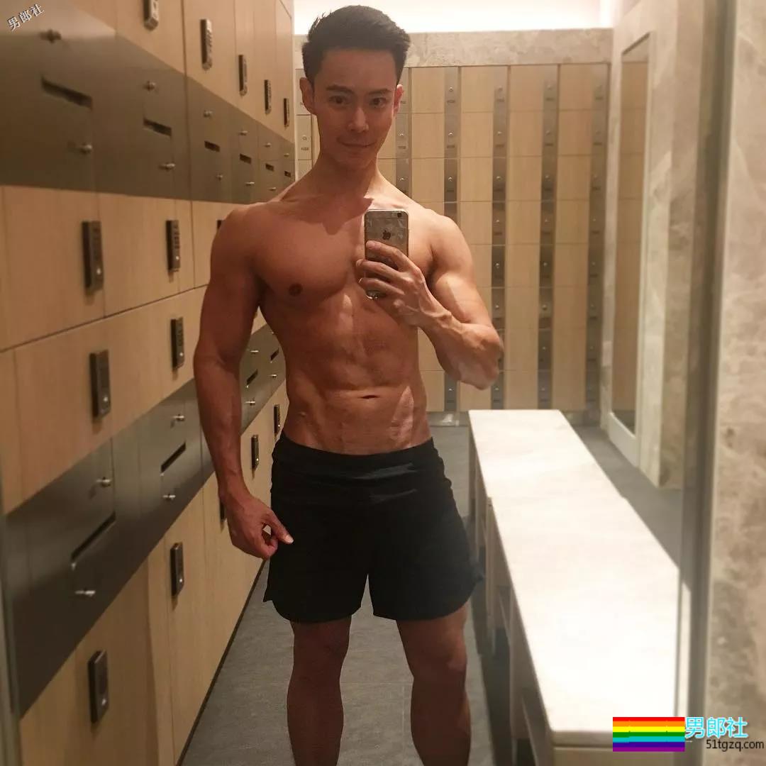 健体俊男肌霸泳裤秀，每一寸肌肉都是亮点，大饱眼福！ - 51虹马