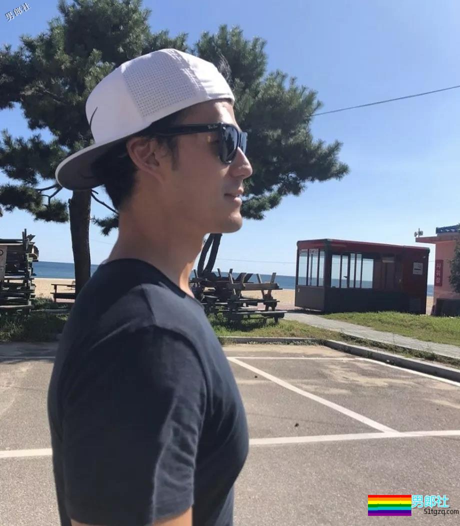 国内gay圈转爆的正装肌肉小叔，其他图片更!!!!!! - 51虹马