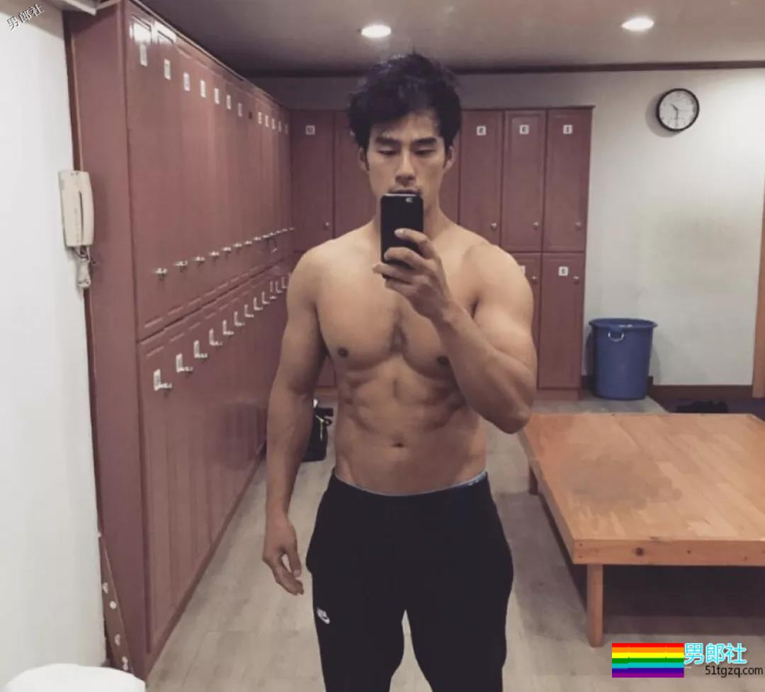 国内gay圈转爆的正装肌肉小叔，其他图片更!!!!!! - 51虹马