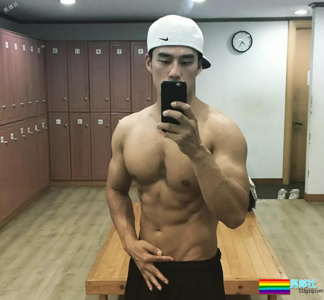 国内gay圈转爆的正装肌肉小叔，其他图片更!!!!!! - 51虹马