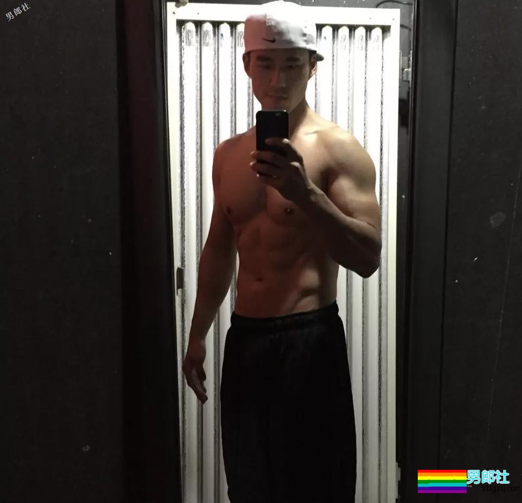 国内gay圈转爆的正装肌肉小叔，其他图片更!!!!!! - 51虹马