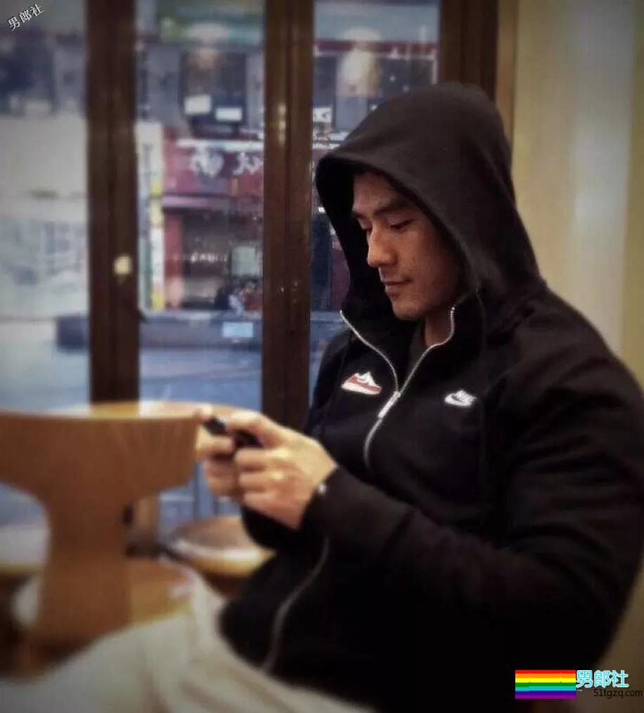 国内gay圈转爆的正装肌肉小叔，其他图片更!!!!!! - 51虹马