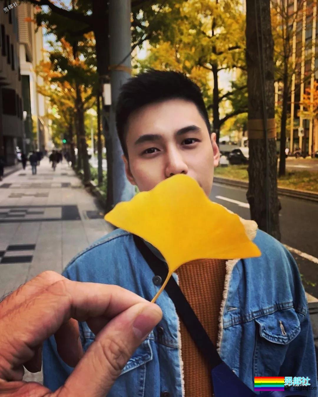 地铁小哥神似“钟汉良”！人畜无害的小肌肉男模清新又舒服！ - 51虹马