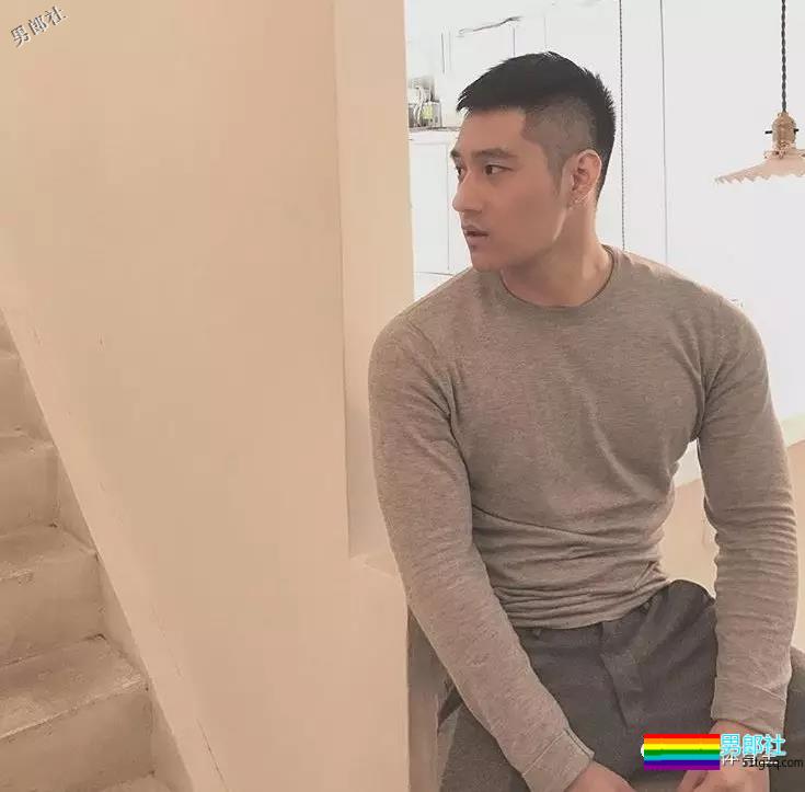 肉壮国产体育生小哥哥 - 51虹马