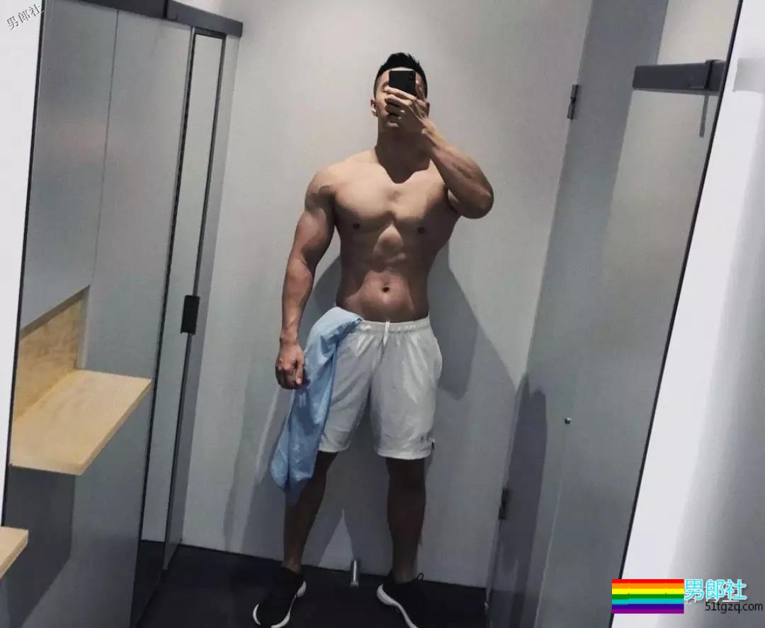 肉壮国产体育生小哥哥 - 51虹马