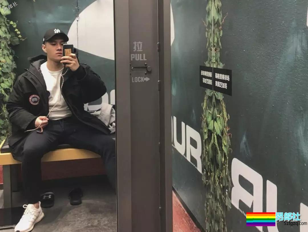 肉壮国产体育生小哥哥 - 51虹马