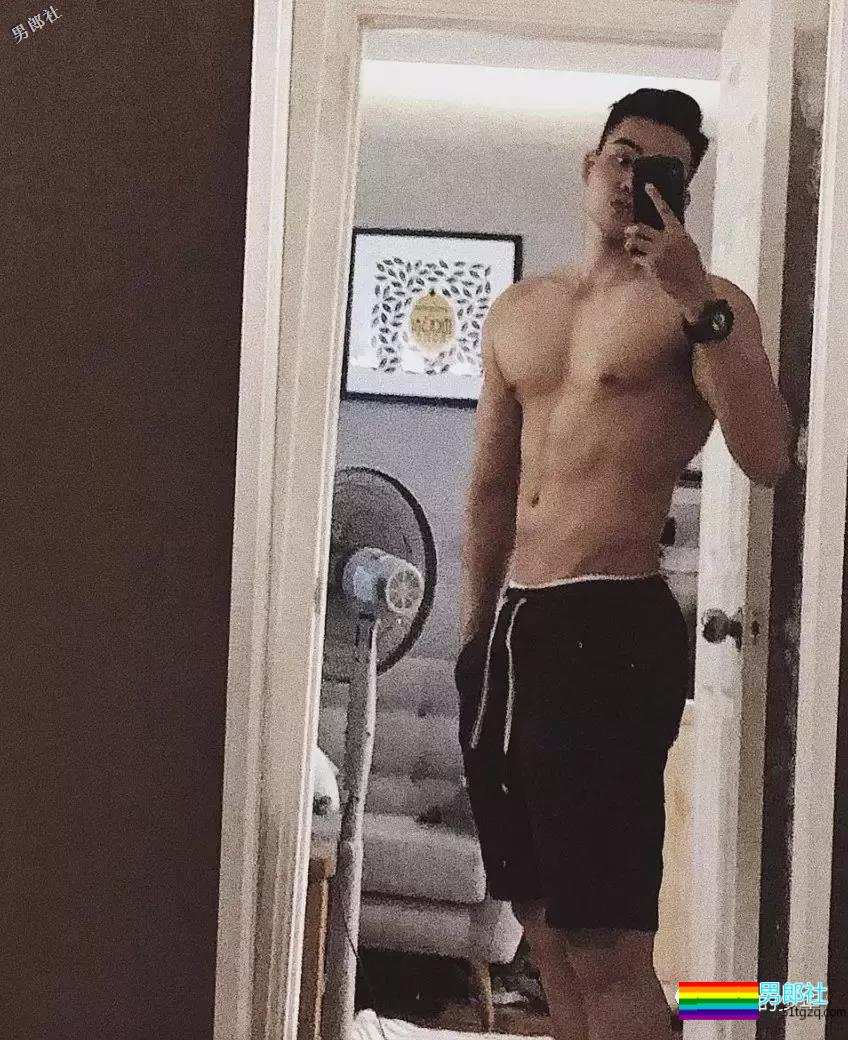 候机室高大体育生，网红中的潜力股 - 51虹马