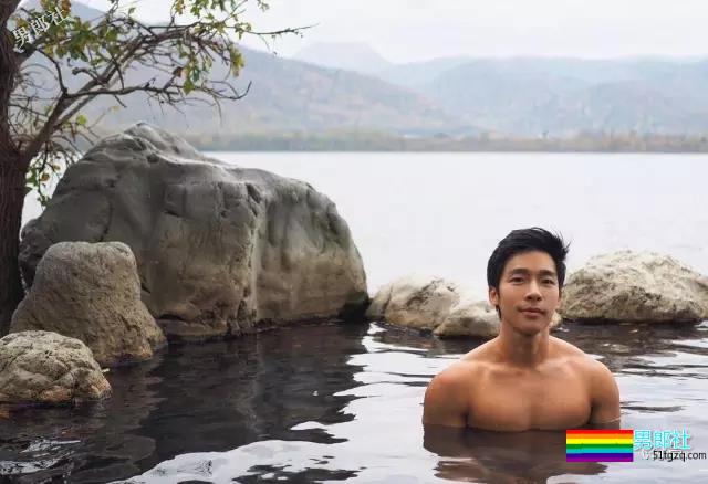 泰国大叔男模穿小短裤走秀把Gay撩疯了 - 51虹马