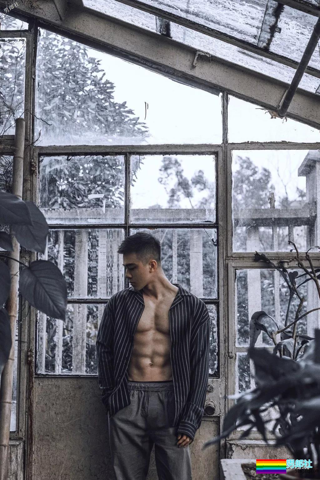 奶凶奶凶的腱子肉小狼狗，这样的忠犬型男朋友来一打！ - 51虹马