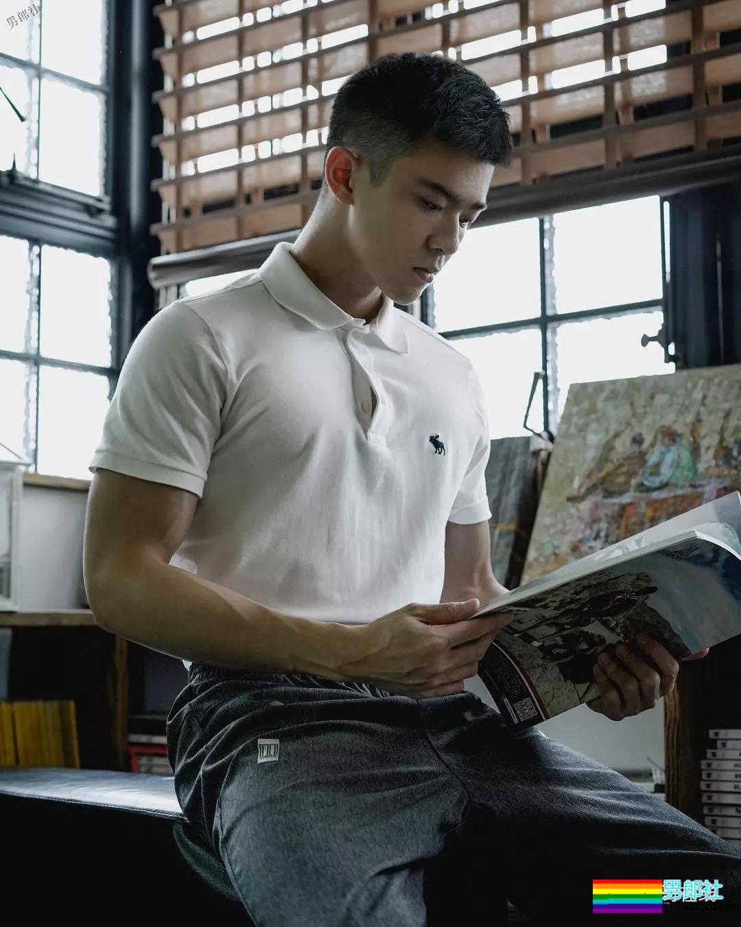 奶凶奶凶的腱子肉小狼狗，这样的忠犬型男朋友来一打！ - 51虹马