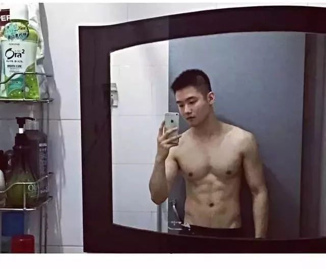 抖音里的肌肉男竟是消防员，前凸后翘上演持久猛男 - 51虹马