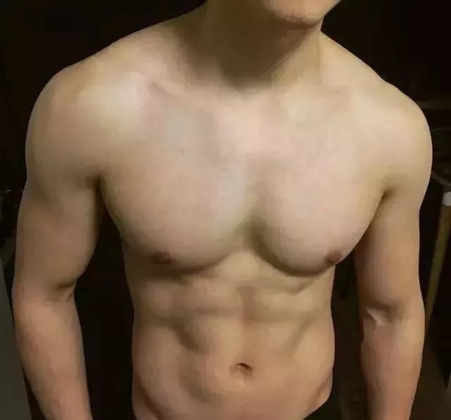 抖音里的肌肉男竟是消防员，前凸后翘上演持久猛男 - 51虹马