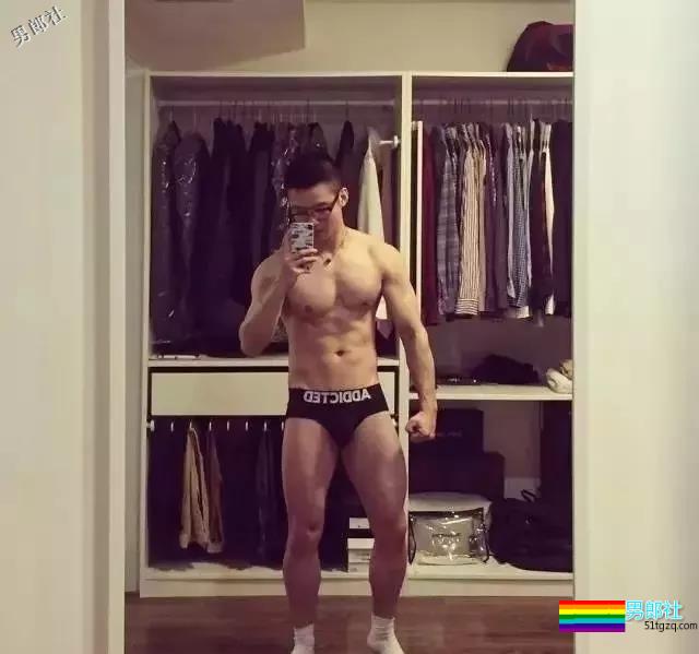 抖音里的肌肉男竟是消防员，前凸后翘上演持久猛男 - 51虹马