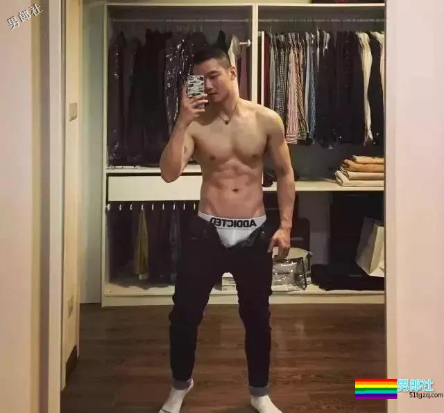 抖音里的肌肉男竟是消防员，前凸后翘上演持久猛男 - 51虹马