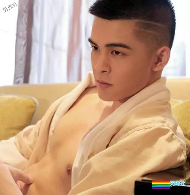 寸头国产空少宾馆片被扒出! - 51虹马 寸头国产空少宾馆片被扒出! - 51虹马