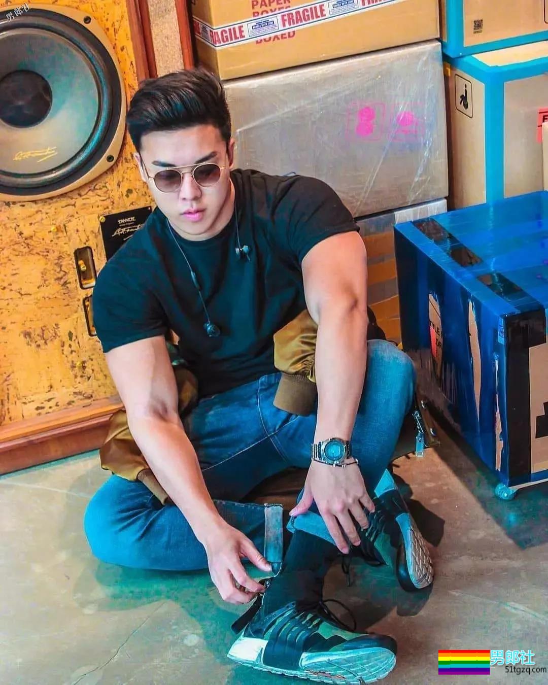 小鲜肉from东南亚，魁梧身材“1”正合适！ - 51虹马