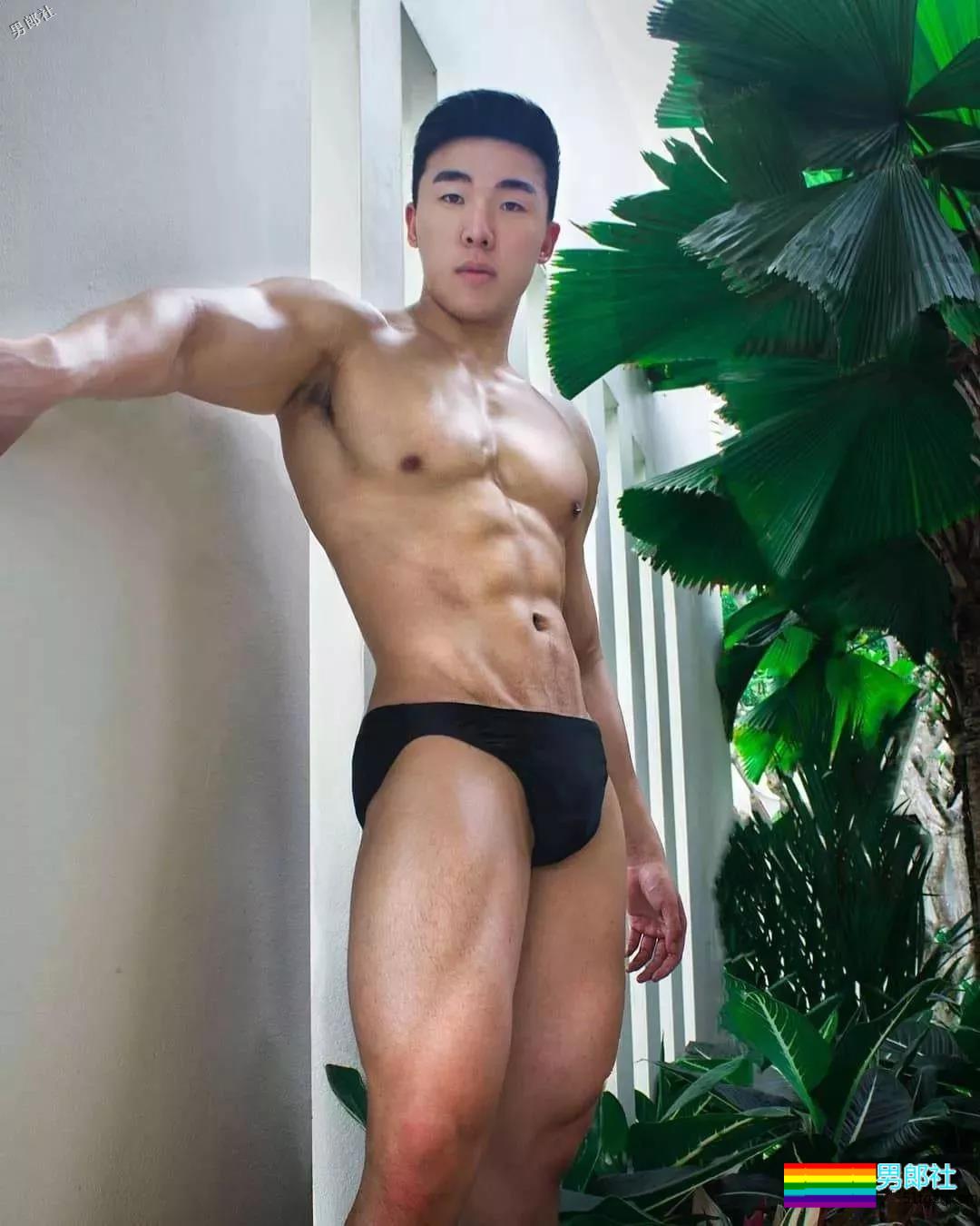 小鲜肉from东南亚，魁梧身材“1”正合适！ - 51虹马