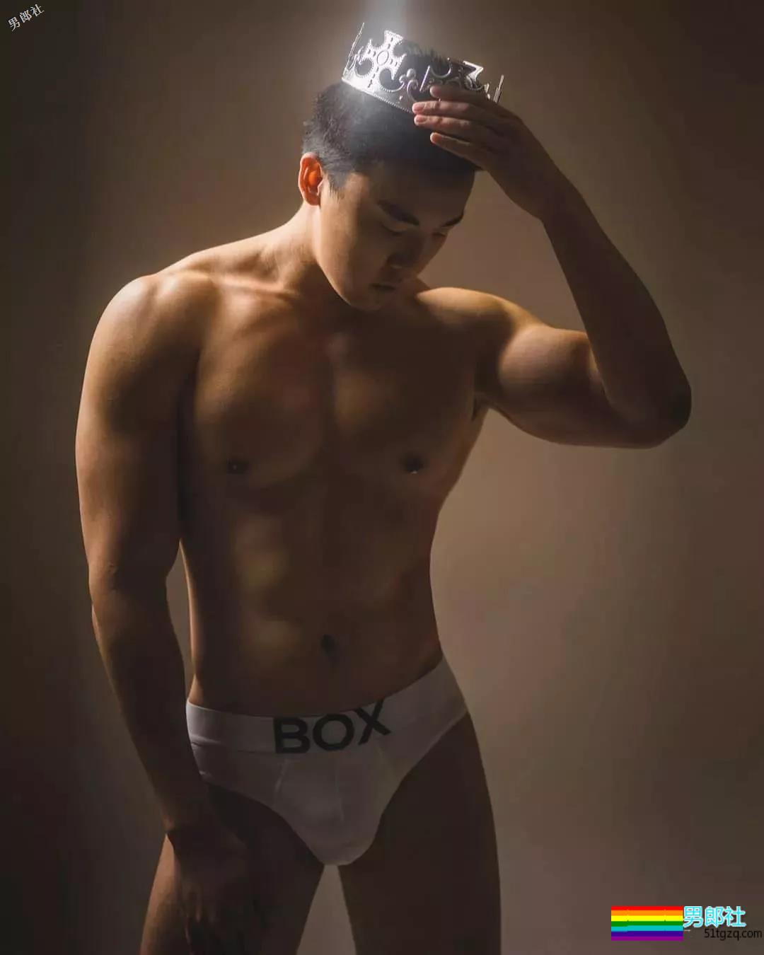 小鲜肉from东南亚，魁梧身材“1”正合适！ - 51虹马