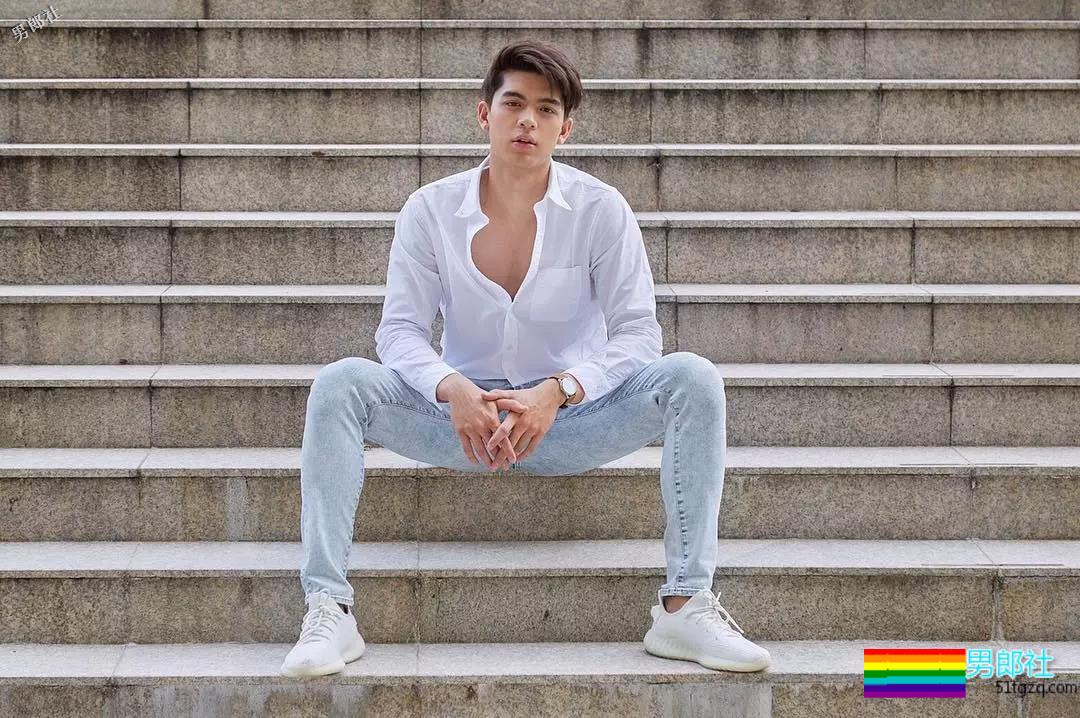 189超帅8块腹肌小奶狗，一身精悍小肌肉，我真的可以~ - 51虹马