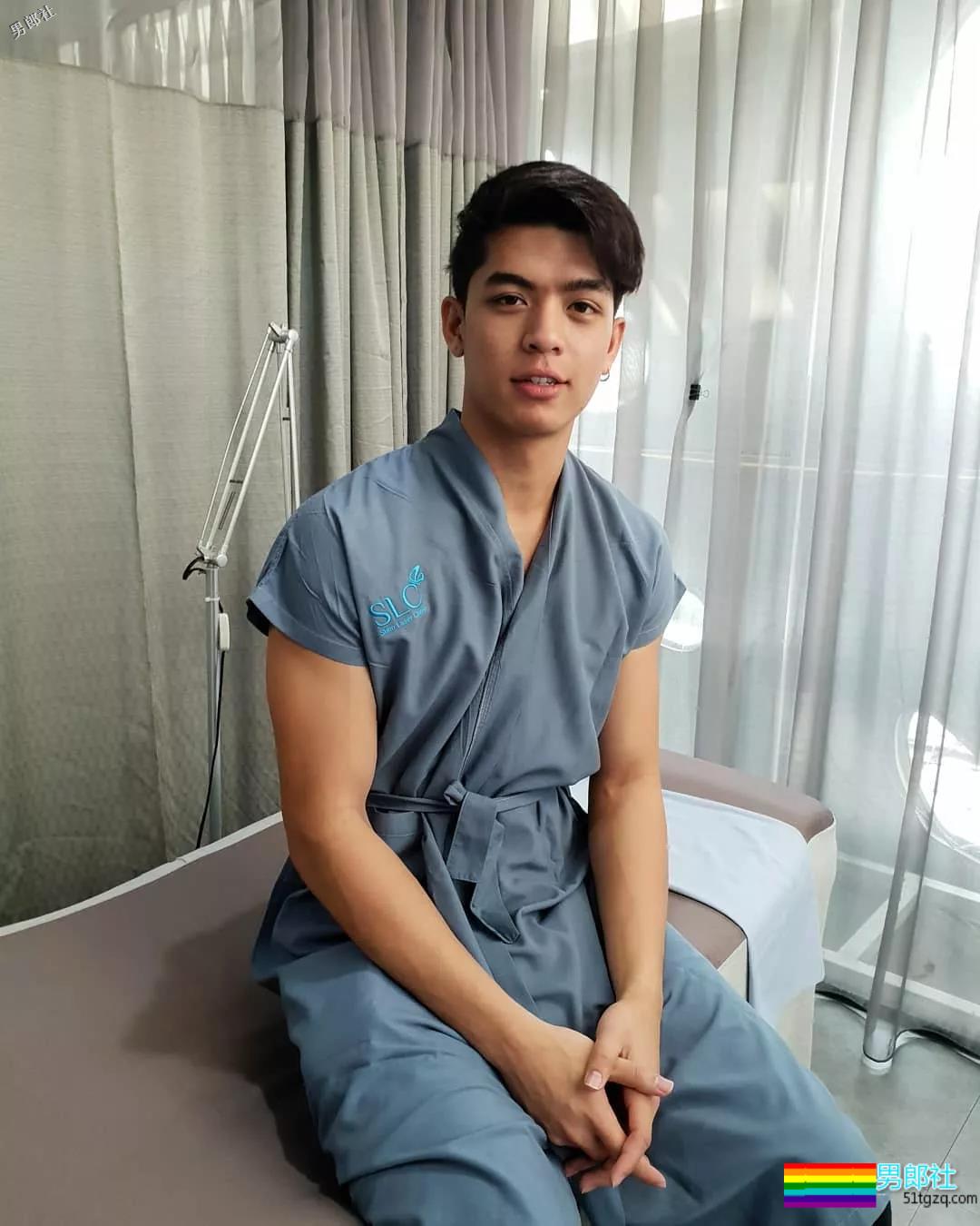 189超帅8块腹肌小奶狗，一身精悍小肌肉，我真的可以~ - 51虹马