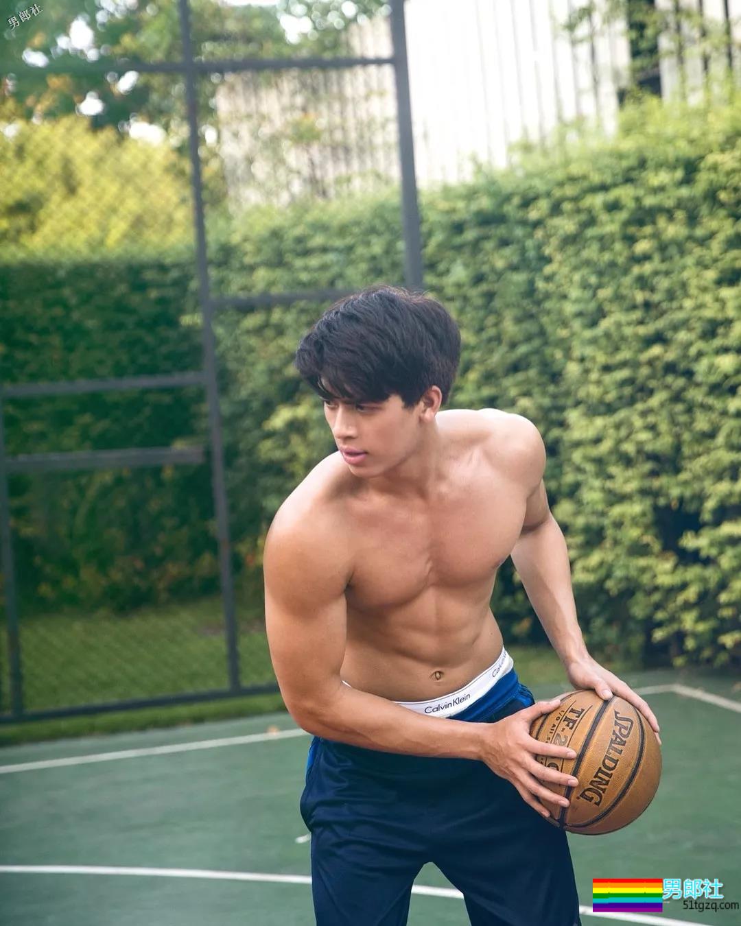 189超帅8块腹肌小奶狗，一身精悍小肌肉，我真的可以~ - 51虹马