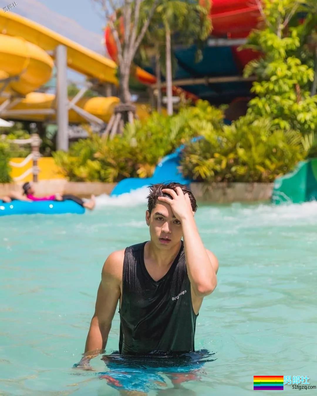 189超帅8块腹肌小奶狗，一身精悍小肌肉，我真的可以~ - 51虹马