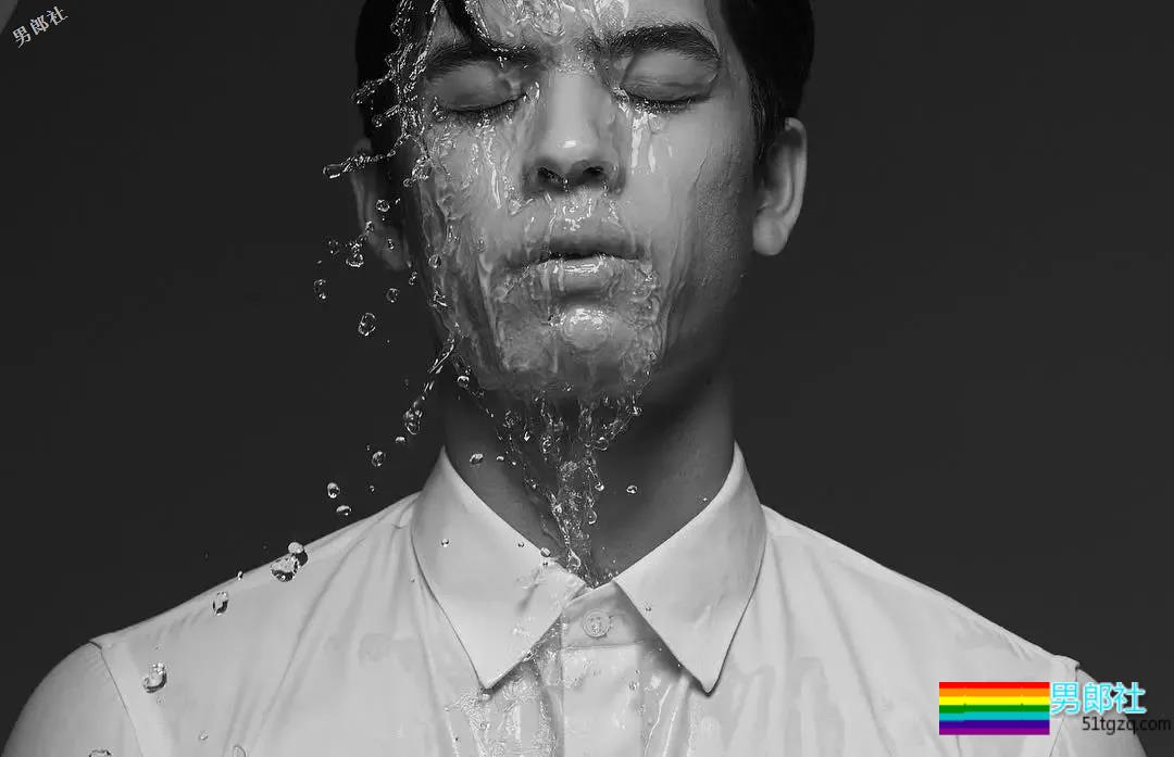 189超帅8块腹肌小奶狗，一身精悍小肌肉，我真的可以~ - 51虹马