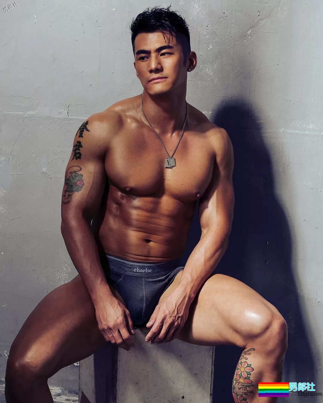 与名媛同游曼谷的天菜大叔难不成是0？网友评价亮了！ - 51虹马