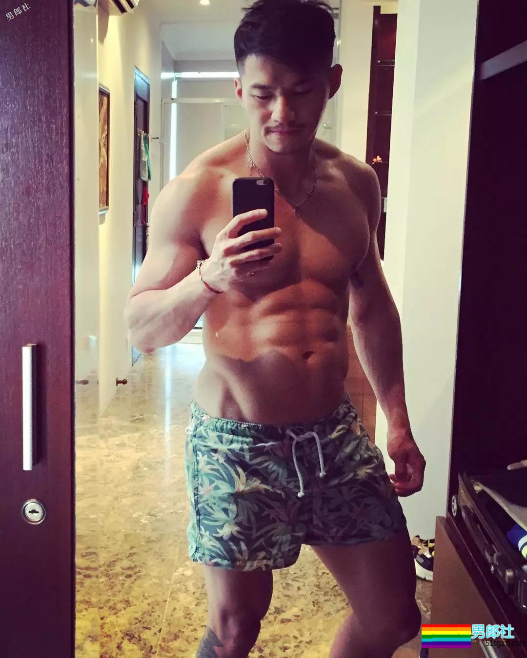 与名媛同游曼谷的天菜大叔难不成是0？网友评价亮了！ - 51虹马