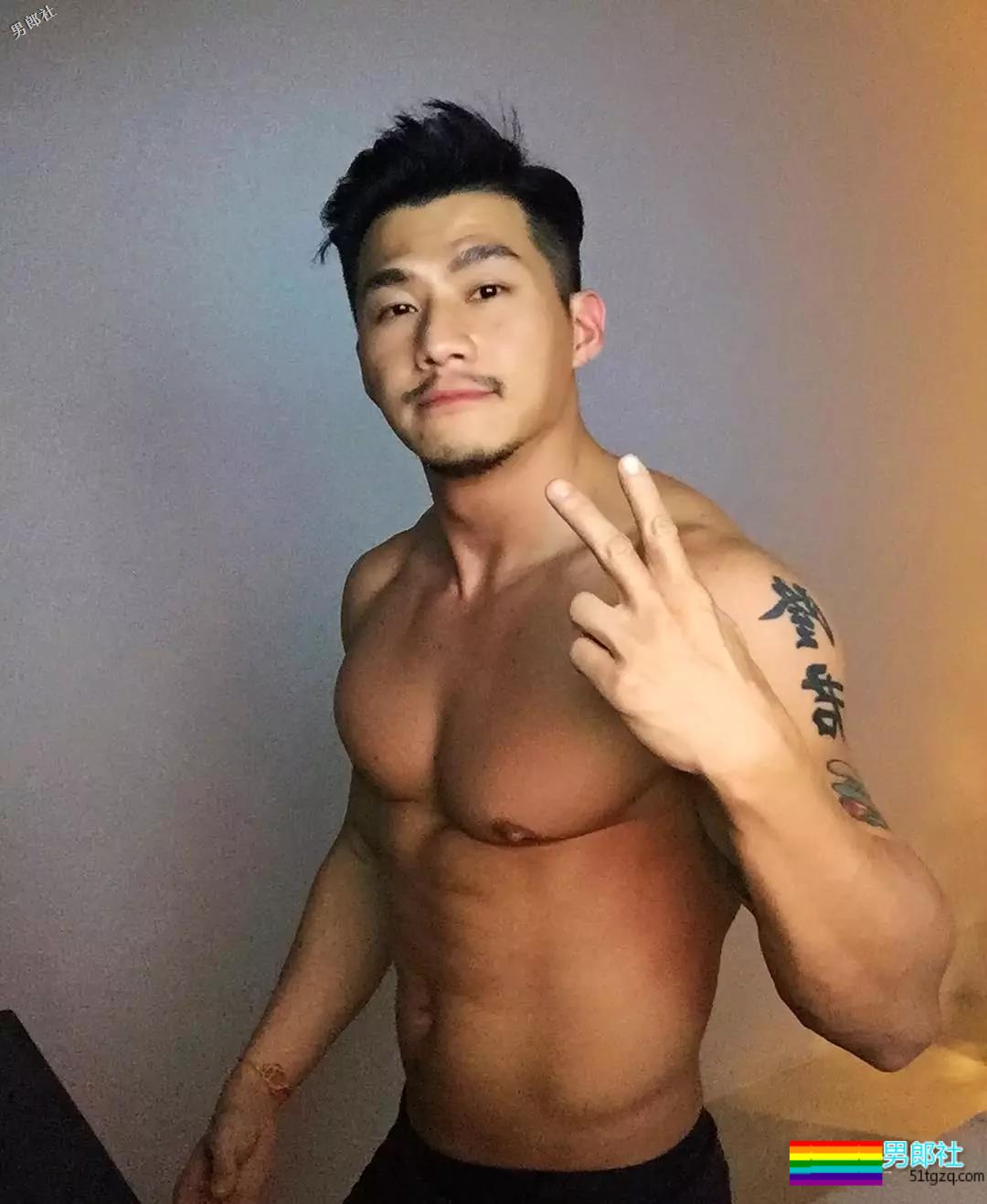 与名媛同游曼谷的天菜大叔难不成是0？网友评价亮了！ - 51虹马