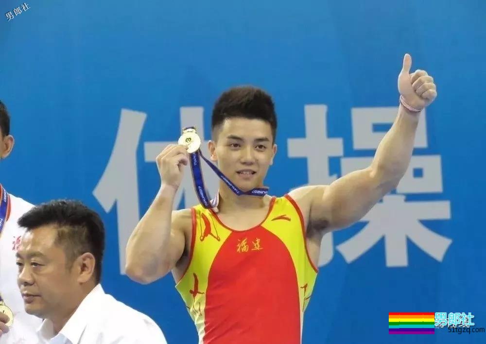 肌肉体操帅哥纪练深火了，萌脸小奶狗有颜有实力~ - 51虹马