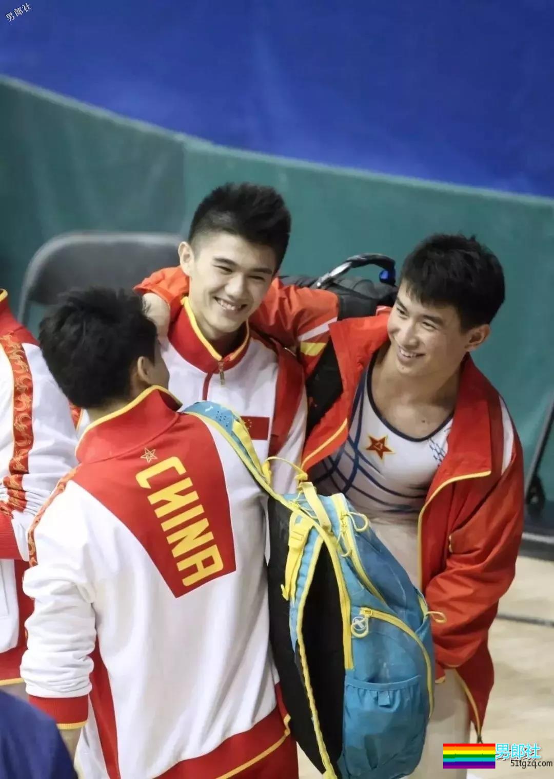 肌肉体操帅哥纪练深火了，萌脸小奶狗有颜有实力~ - 51虹马