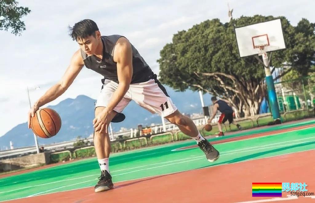 帅气长腿篮球小狼狗,五分钟内给我这个体育生的全部资料! - 51虹马 帅气长腿篮球小狼狗,五分钟内给我这个体育生的全部资料! - 51虹马