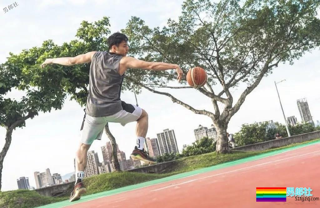 帅气长腿篮球小狼狗,五分钟内给我这个体育生的全部资料! - 51虹马 帅气长腿篮球小狼狗,五分钟内给我这个体育生的全部资料! - 51虹马