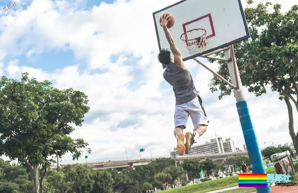 帅气长腿篮球小狼狗，五分钟内给我这个体育生的全部资料！ - 51虹马