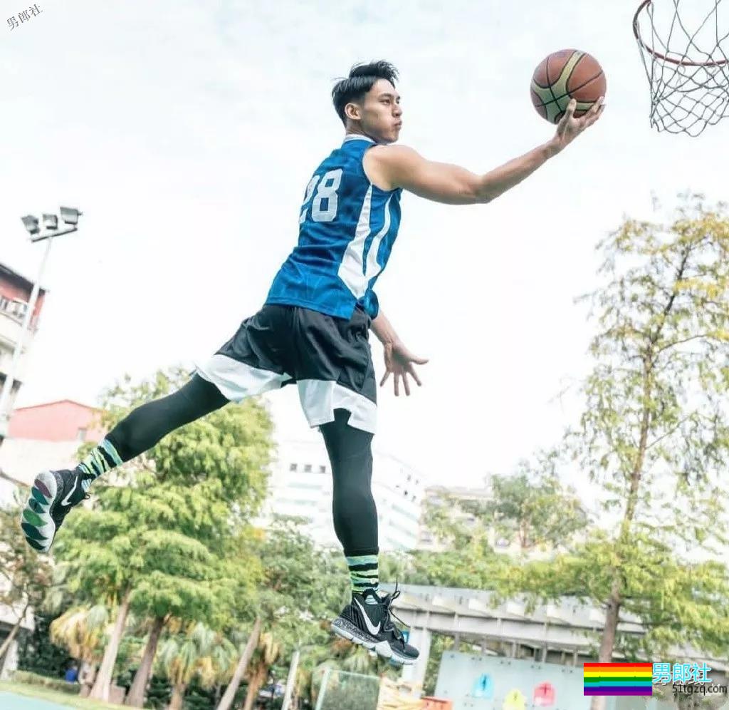 帅气长腿篮球小狼狗，五分钟内给我这个体育生的全部资料！ - 51虹马