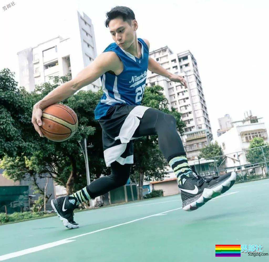 帅气长腿篮球小狼狗,五分钟内给我这个体育生的全部资料! - 51虹马 帅气长腿篮球小狼狗,五分钟内给我这个体育生的全部资料! - 51虹马