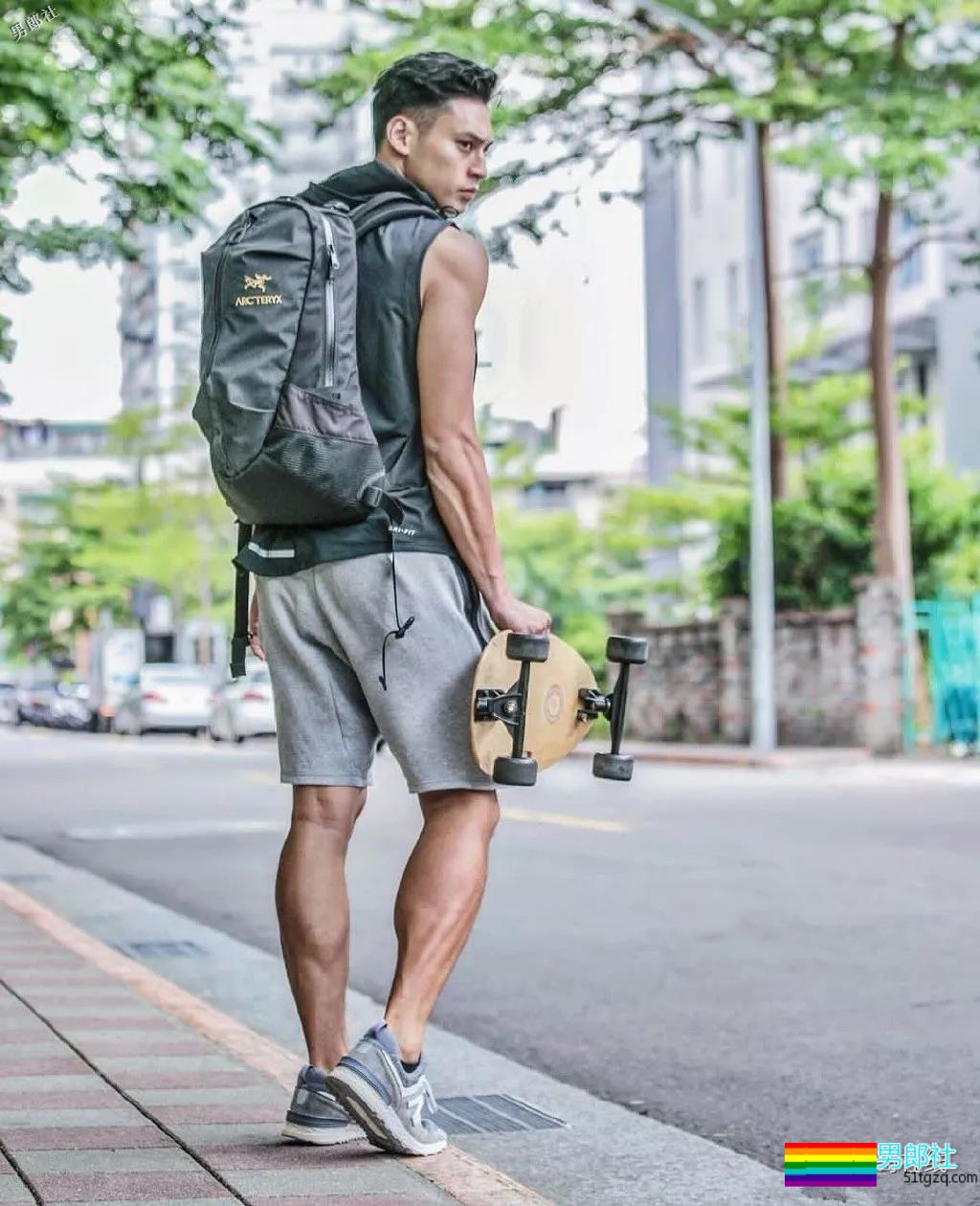 帅气长腿篮球小狼狗，五分钟内给我这个体育生的全部资料！ - 51虹马