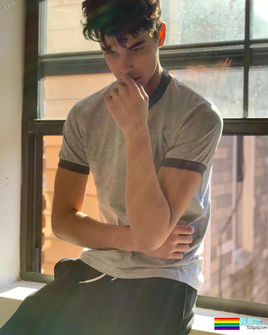 好美的寸头欧美男子！ - 51虹马