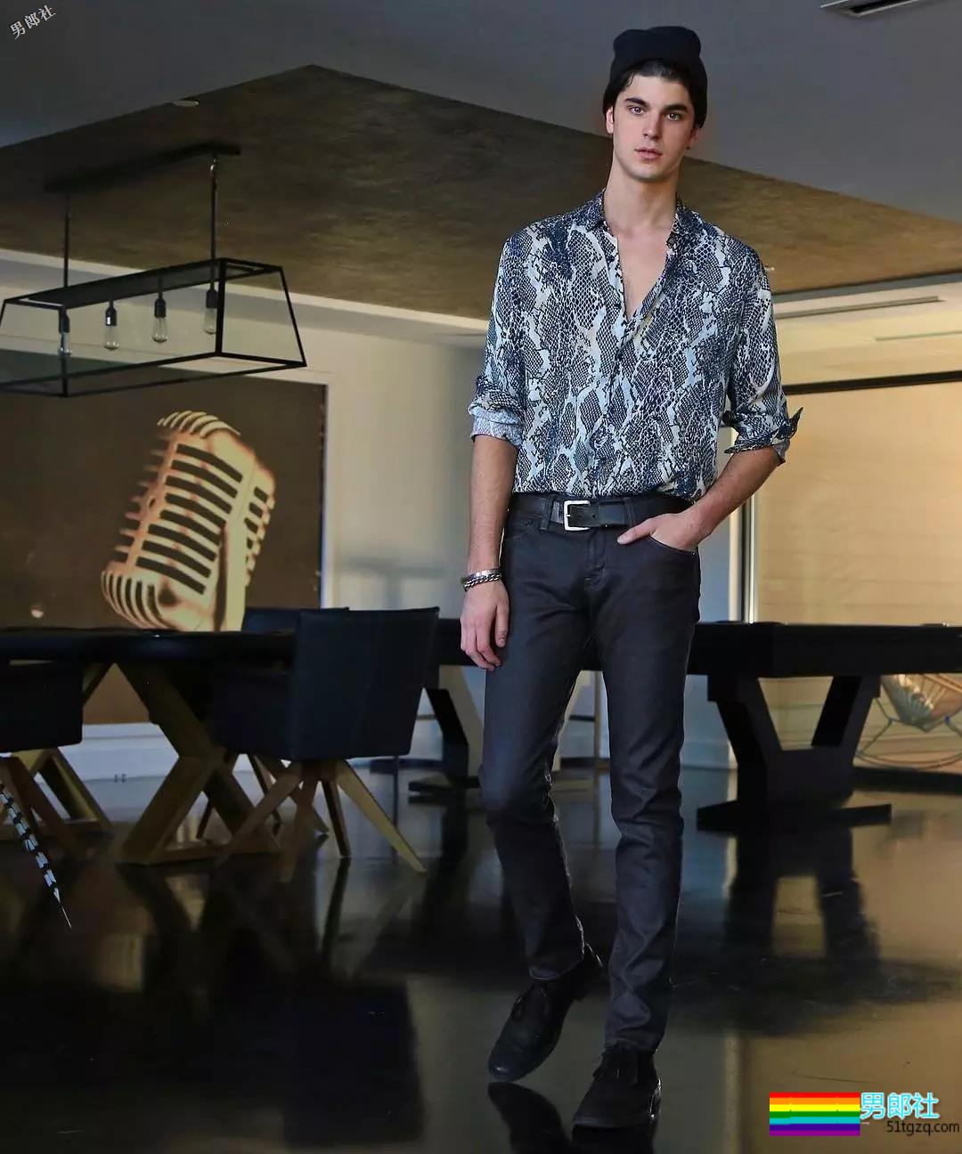 好美的寸头欧美男子！ - 51虹马