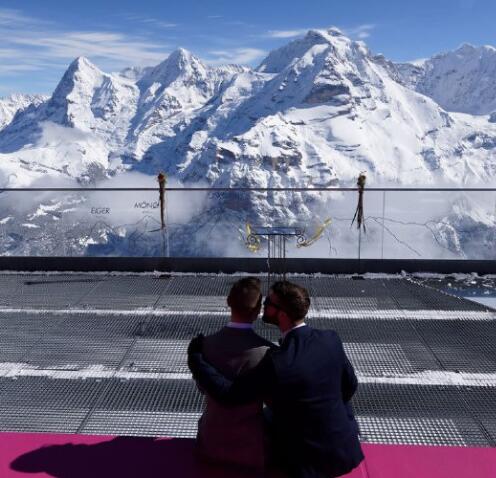 国际同志新闻:瑞士迈向同性婚姻合法化等 - 51虹马 国际同志新闻:瑞士迈向同性婚姻合法化等 - 51虹马