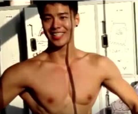 憨帅体育生秀肌肉身材，这小狼狗够给力！-51虹马