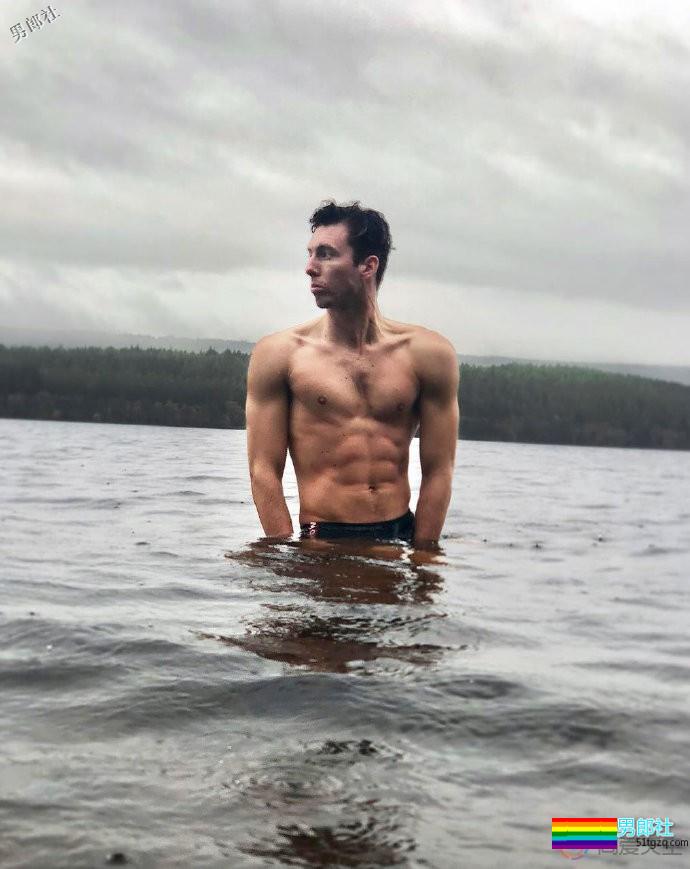 台湾同婚立法：孩子家长栏可能新增“父”（“母”）、“养父”（“养母”） - 51虹马