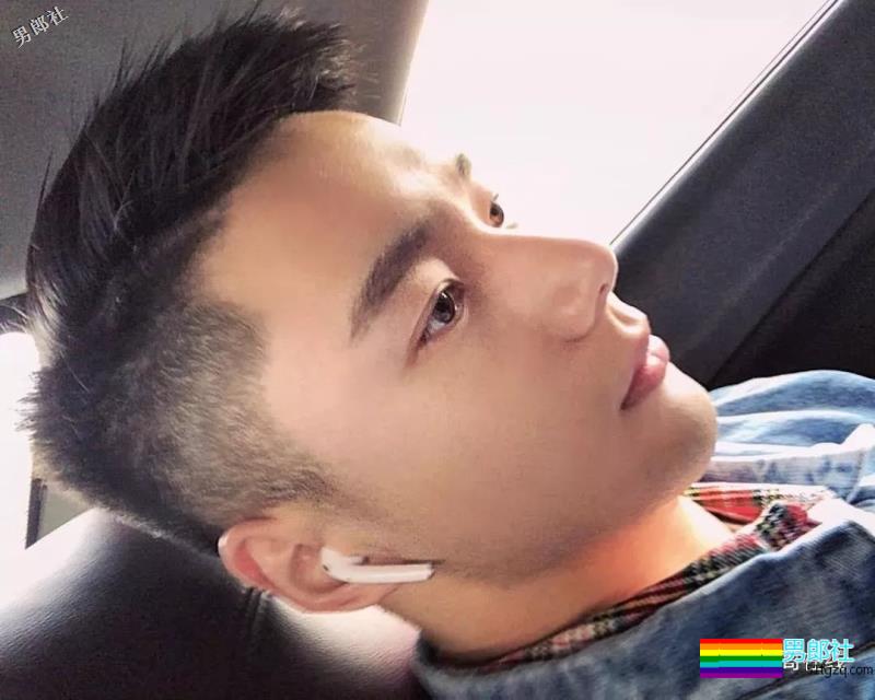 186CM大长腿邻家小哥,还是小肌肉体育生?蜜汁坐姿亮了~ - 51虹马 186CM大长腿邻家小哥,还是小肌肉体育生?蜜汁坐姿亮了~ - 51虹马