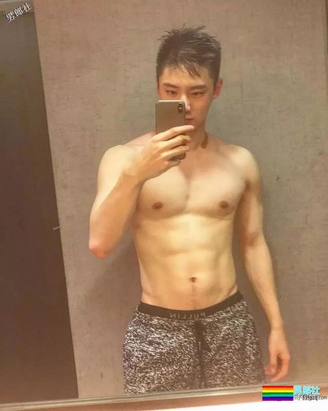 186CM大长腿邻家小哥,还是小肌肉体育生?蜜汁坐姿亮了~ - 51虹马 186CM大长腿邻家小哥,还是小肌肉体育生?蜜汁坐姿亮了~ - 51虹马