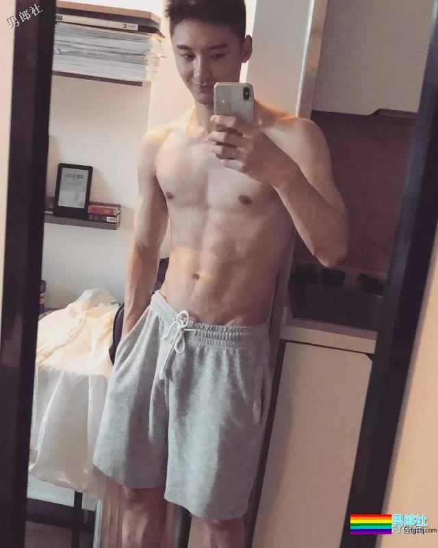 186CM大长腿邻家小哥,还是小肌肉体育生?蜜汁坐姿亮了~ - 51虹马 186CM大长腿邻家小哥,还是小肌肉体育生?蜜汁坐姿亮了~ - 51虹马