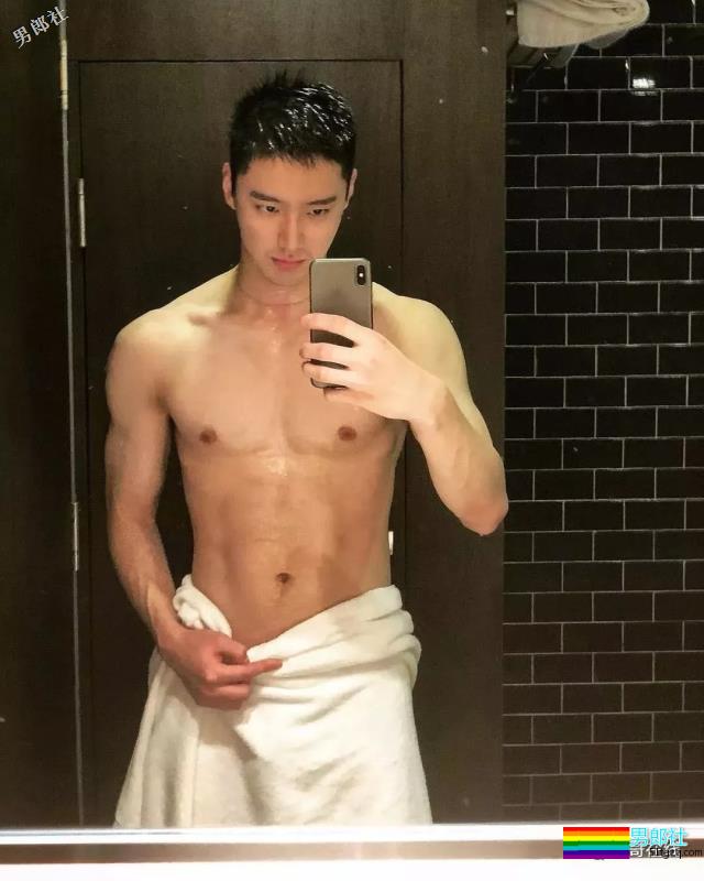 186CM大长腿邻家小哥,还是小肌肉体育生?蜜汁坐姿亮了~ - 51虹马 186CM大长腿邻家小哥,还是小肌肉体育生?蜜汁坐姿亮了~ - 51虹马