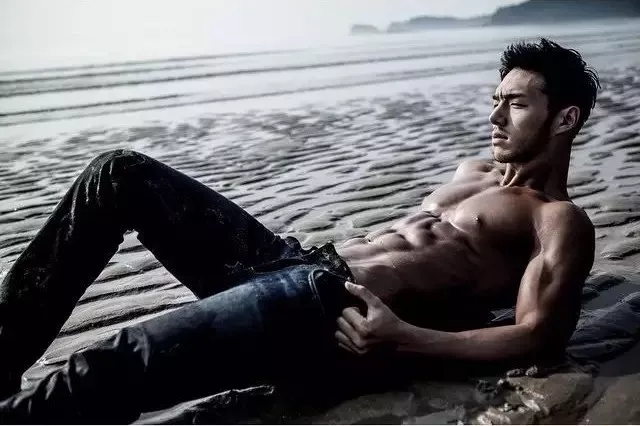 飞行员私生活精彩！海边放飞自我小视频太好看了 - 51虹马