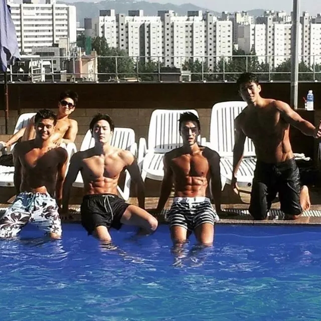 飞行员私生活精彩！海边放飞自我小视频太好看了 - 51虹马